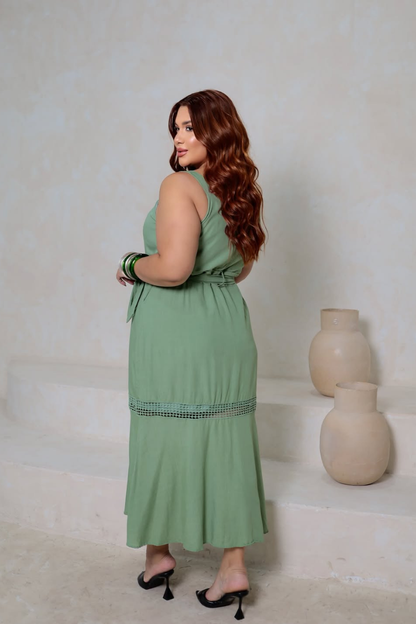 Vestido Midi com Faixa Verde Sage
