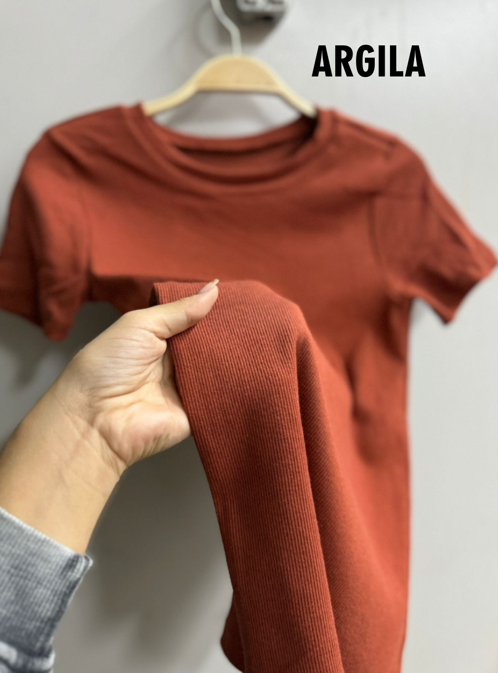 Blusa Canelada Básica Premium