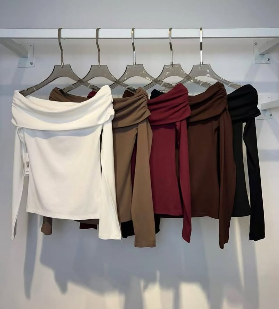 Blusa Ombro a Ombro Manga Longa