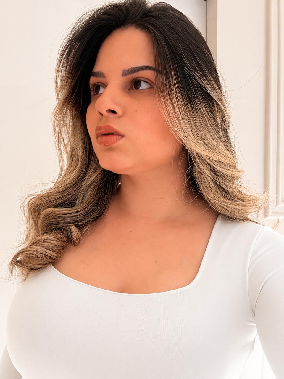 Blusa Gola Quadrada Manga Longa em Poliamida